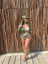 Load image into Gallery viewer, Oversized shirt in emerald green