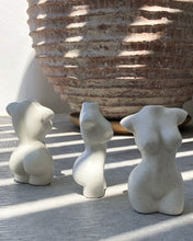 Load image into Gallery viewer, Nude Female Body Statue
